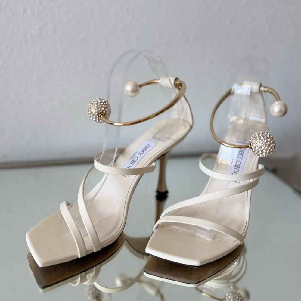 Jimmy Choo excellent minor